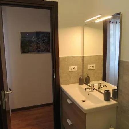 Casa Azzurra Free Parking 公寓 多莫多索拉